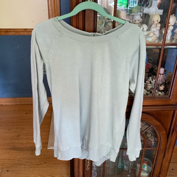 NWT OPEN-BACK SWEATER ✨ - Picture 2 of 8